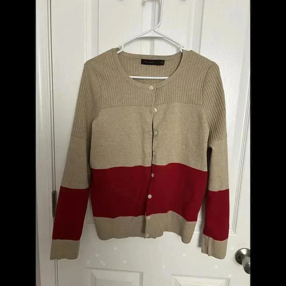 The limited tan and red sweater cardigan - Picture 1 of 4